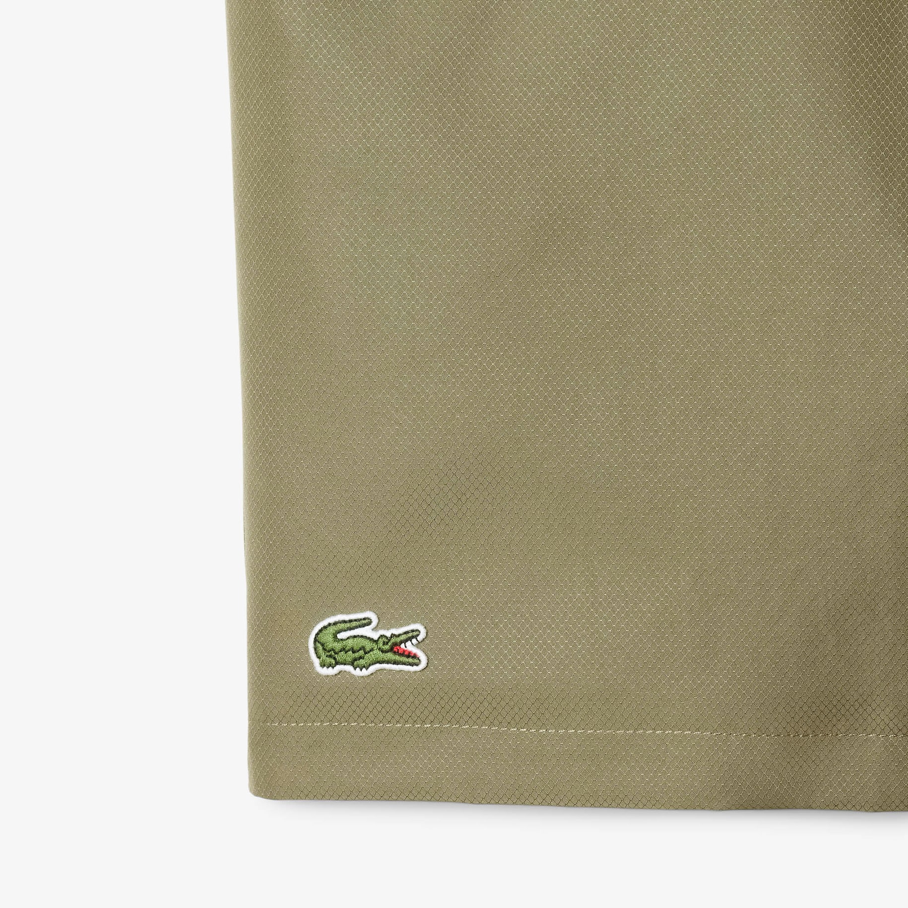 Men's Lacoste SPORT tennis shorts in solid diamond weave taffeta image number 4