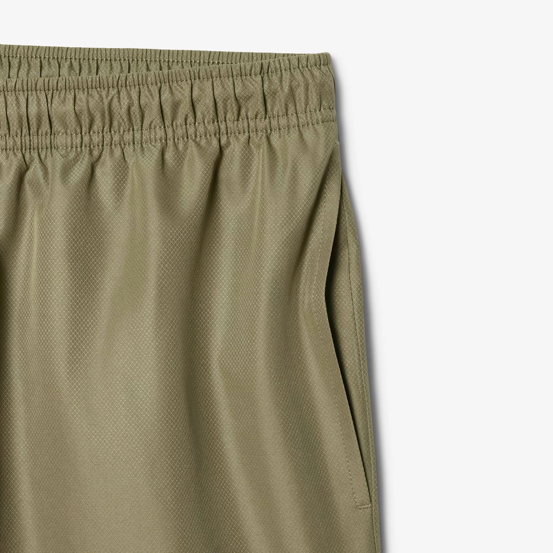 Men's Lacoste SPORT tennis shorts in solid diamond weave taffeta image number 5