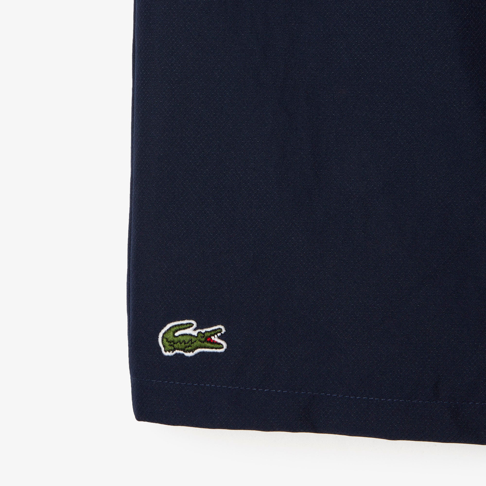 Men's Lacoste SPORT tennis shorts in solid diamond weave taffeta image number 5