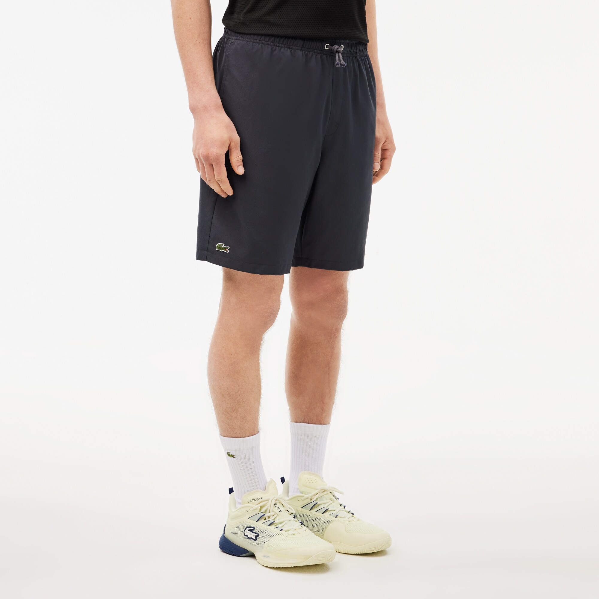 Men's Lacoste SPORT tennis shorts in solid diamond weave taffeta image number 1