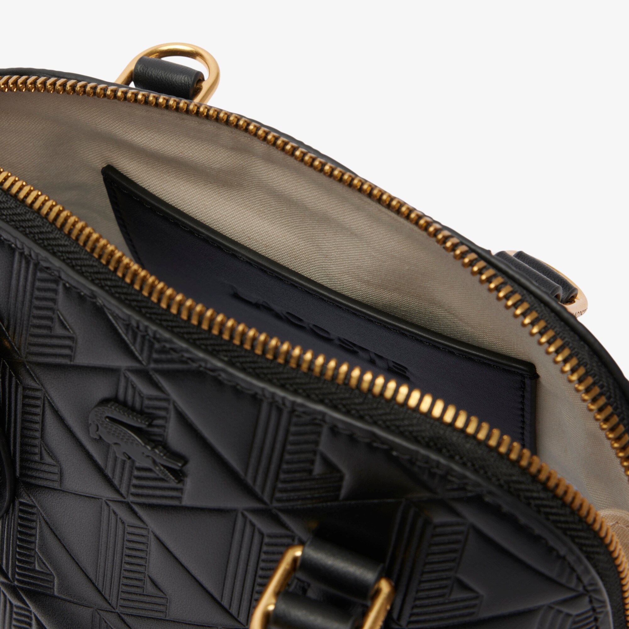 LACOSTE★Maheki Bugatti Shoulder Bag★天然皮革★人気早期完売 Lacoste Maheki Shoulder Bag | Black | FARFETCH