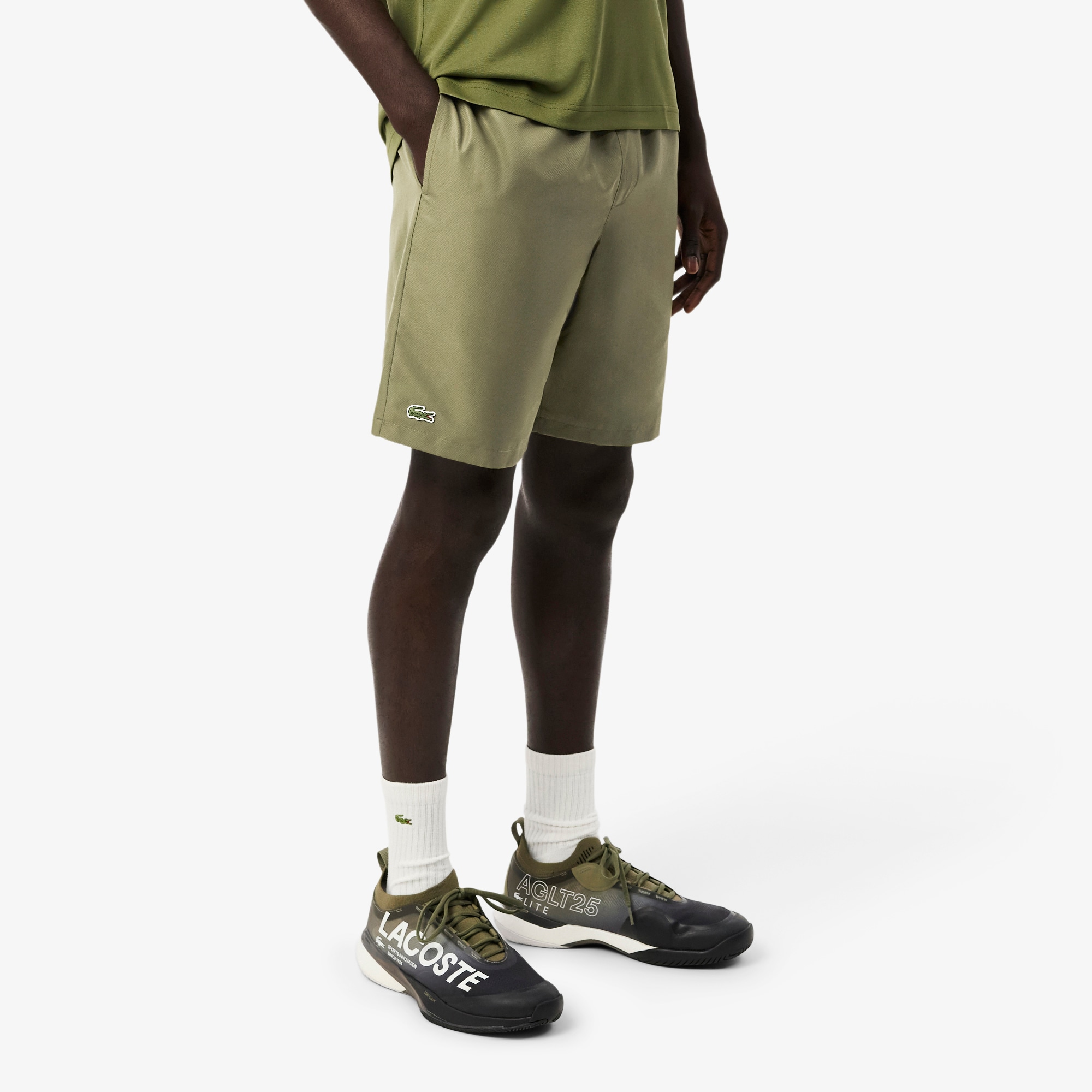 Men's Lacoste SPORT tennis shorts in solid diamond weave taffeta image number 1