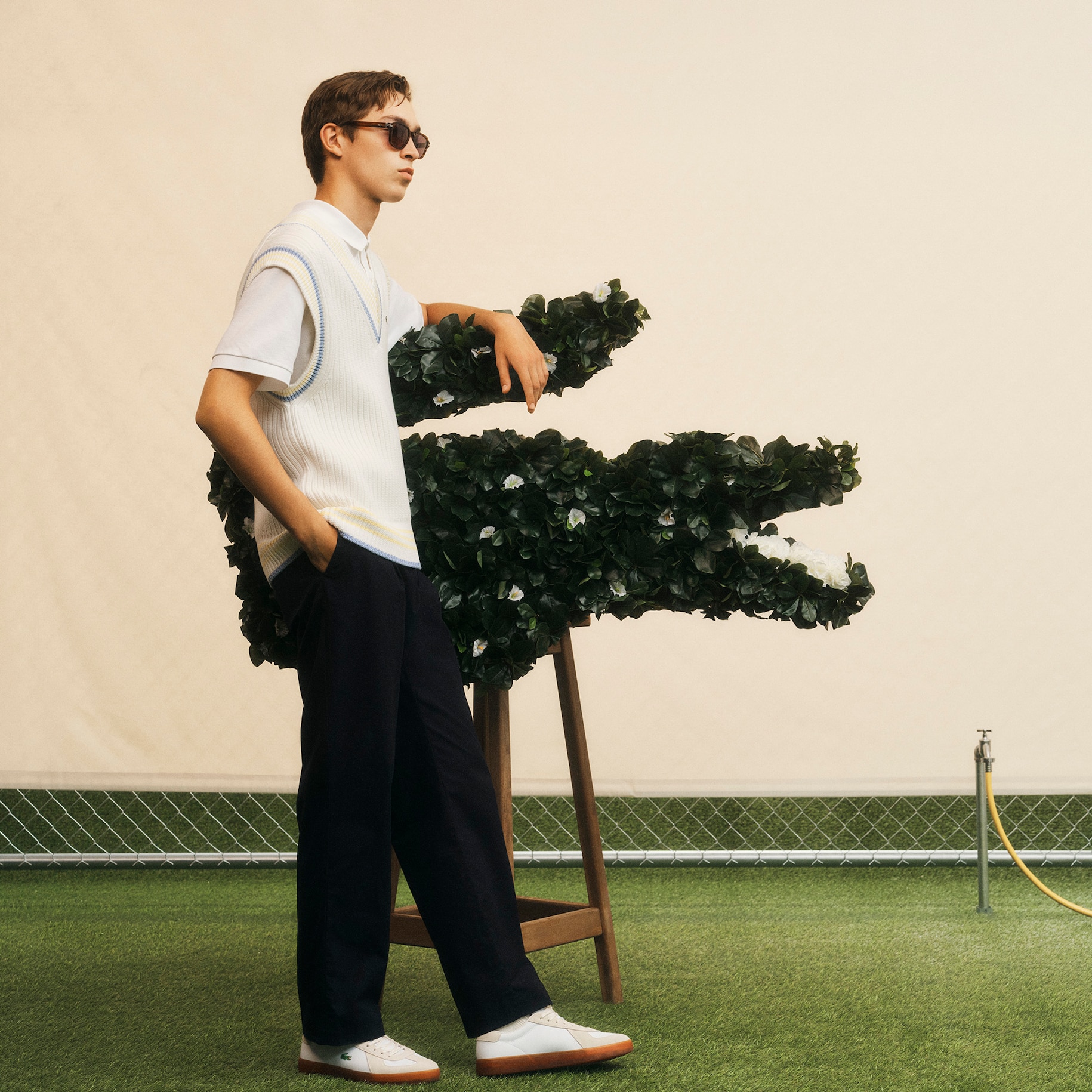 Men&rsquo;s Baseshot Pro Leather Sneakers image number 6