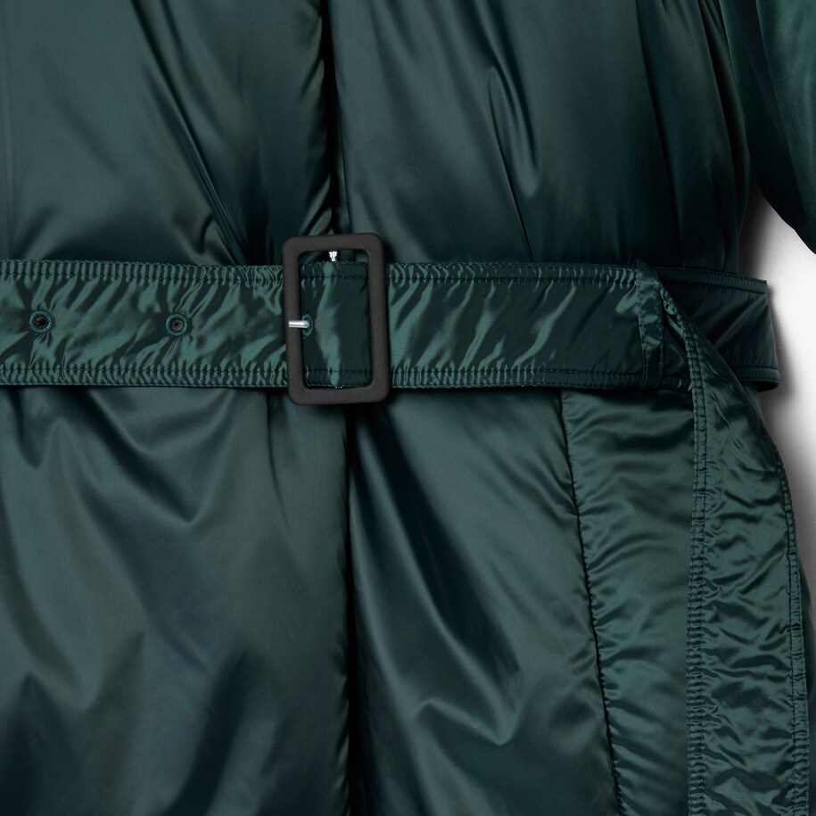 Runway Long Iridescent Puffed Jacket image number 9