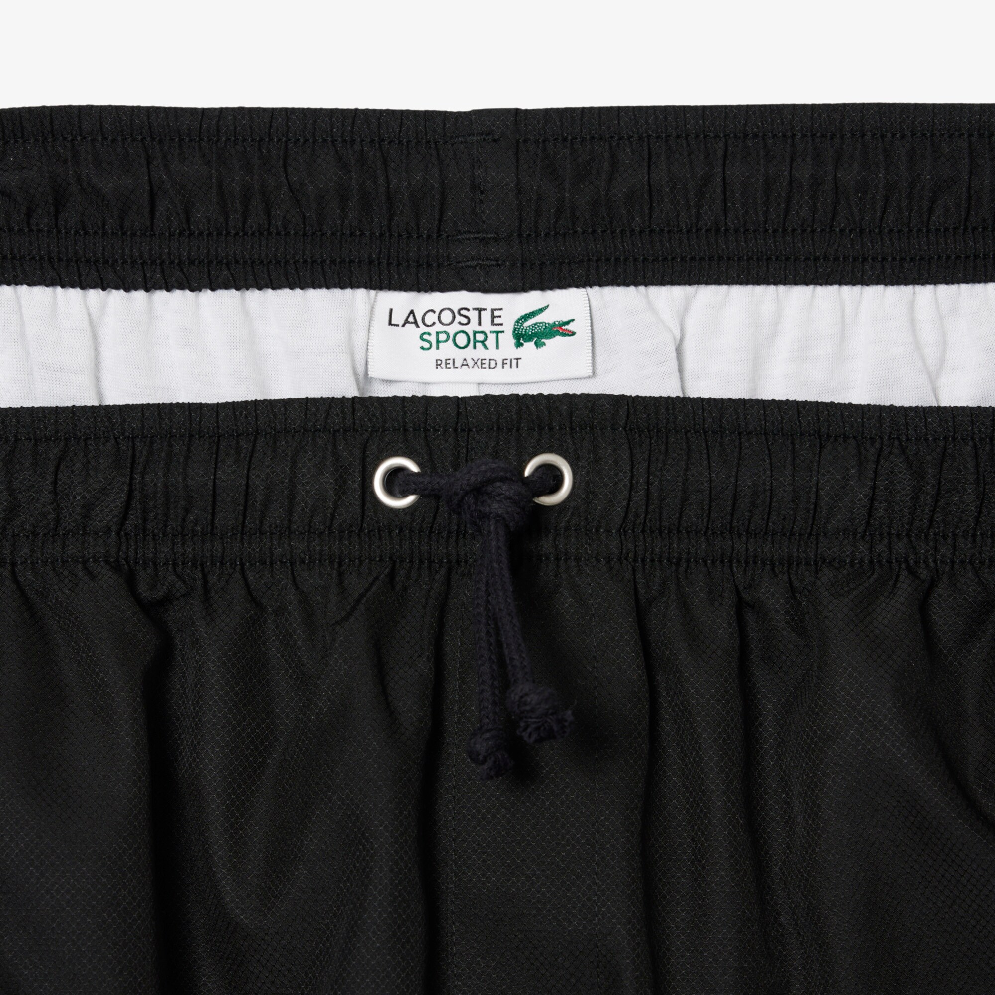 Men's Lacoste SPORT tennis shorts in solid diamond weave taffeta image number 6