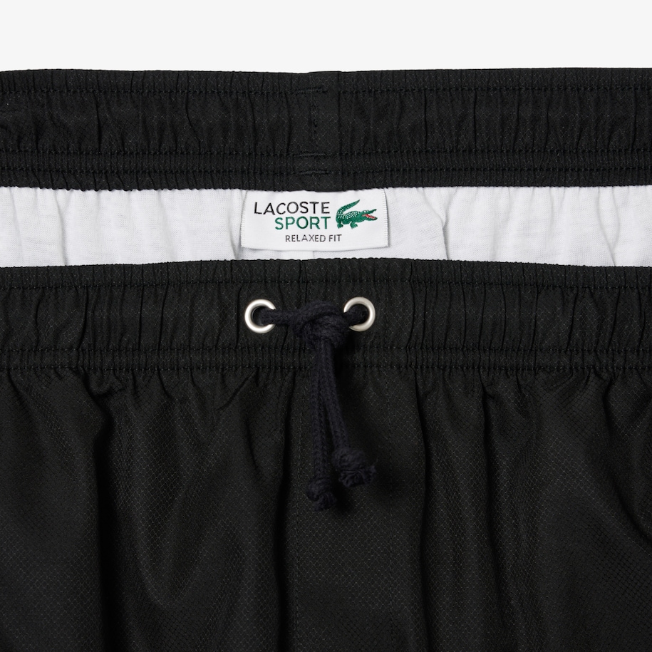 Men's Lacoste SPORT tennis shorts in solid diamond weave taffeta image number 6