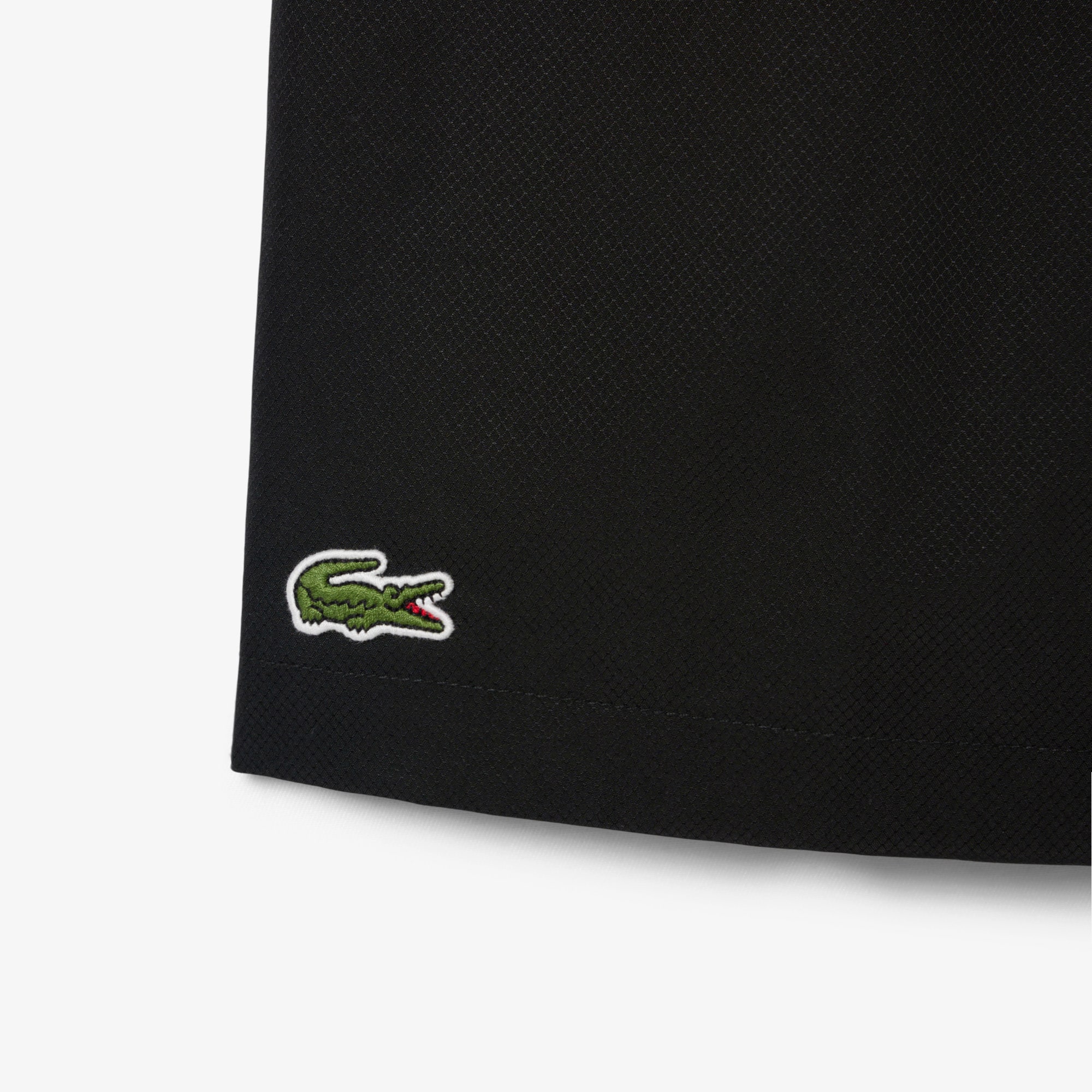 Men's Lacoste SPORT tennis shorts in solid diamond weave taffeta image number 5