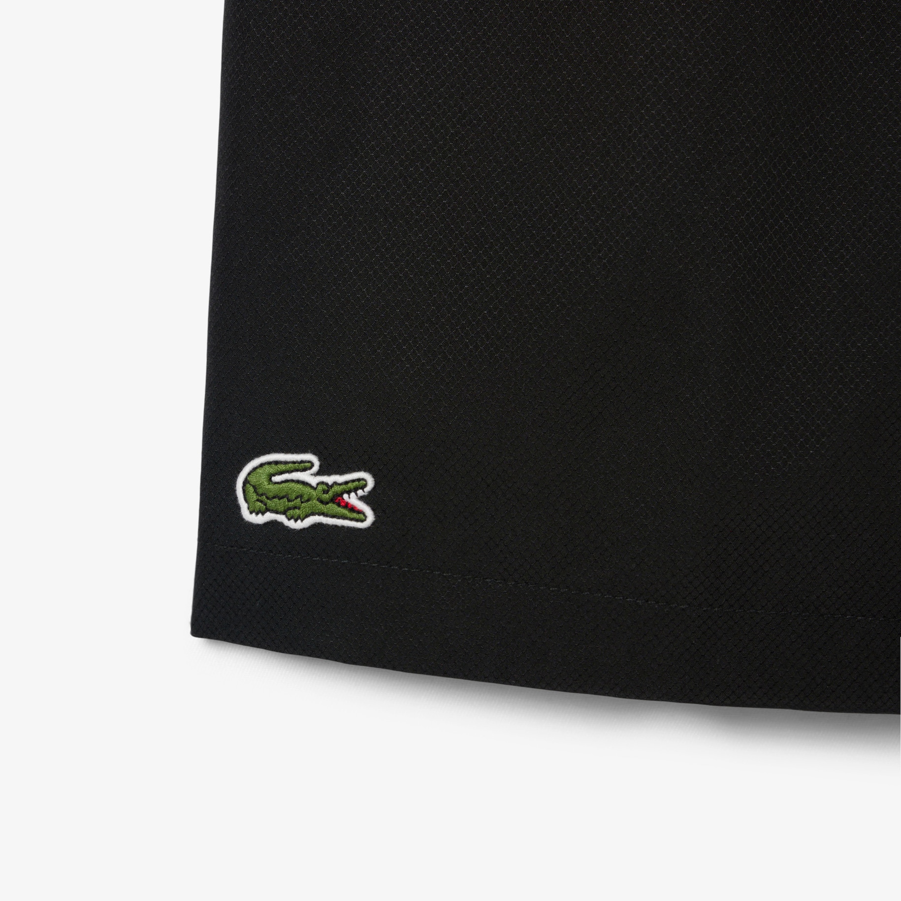 Men's Lacoste SPORT tennis shorts in solid diamond weave taffeta image number 5