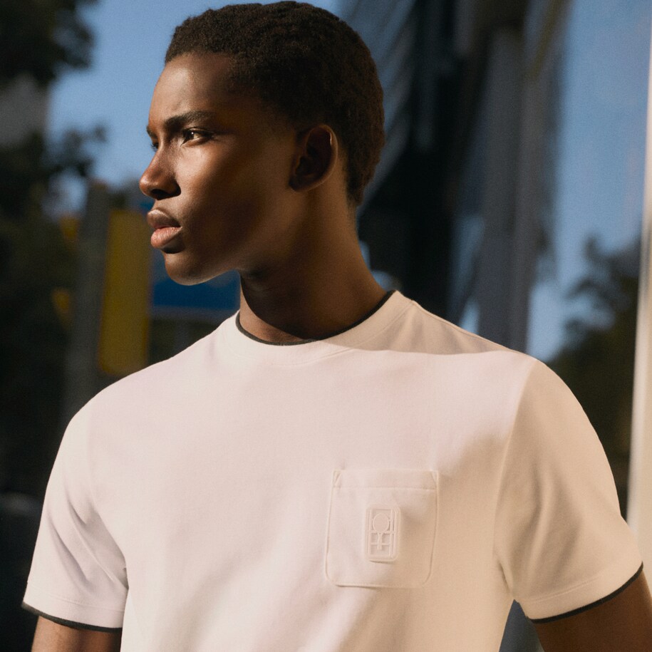Ultra Dry Tennis Heritage Badge T-shirt image number 9
