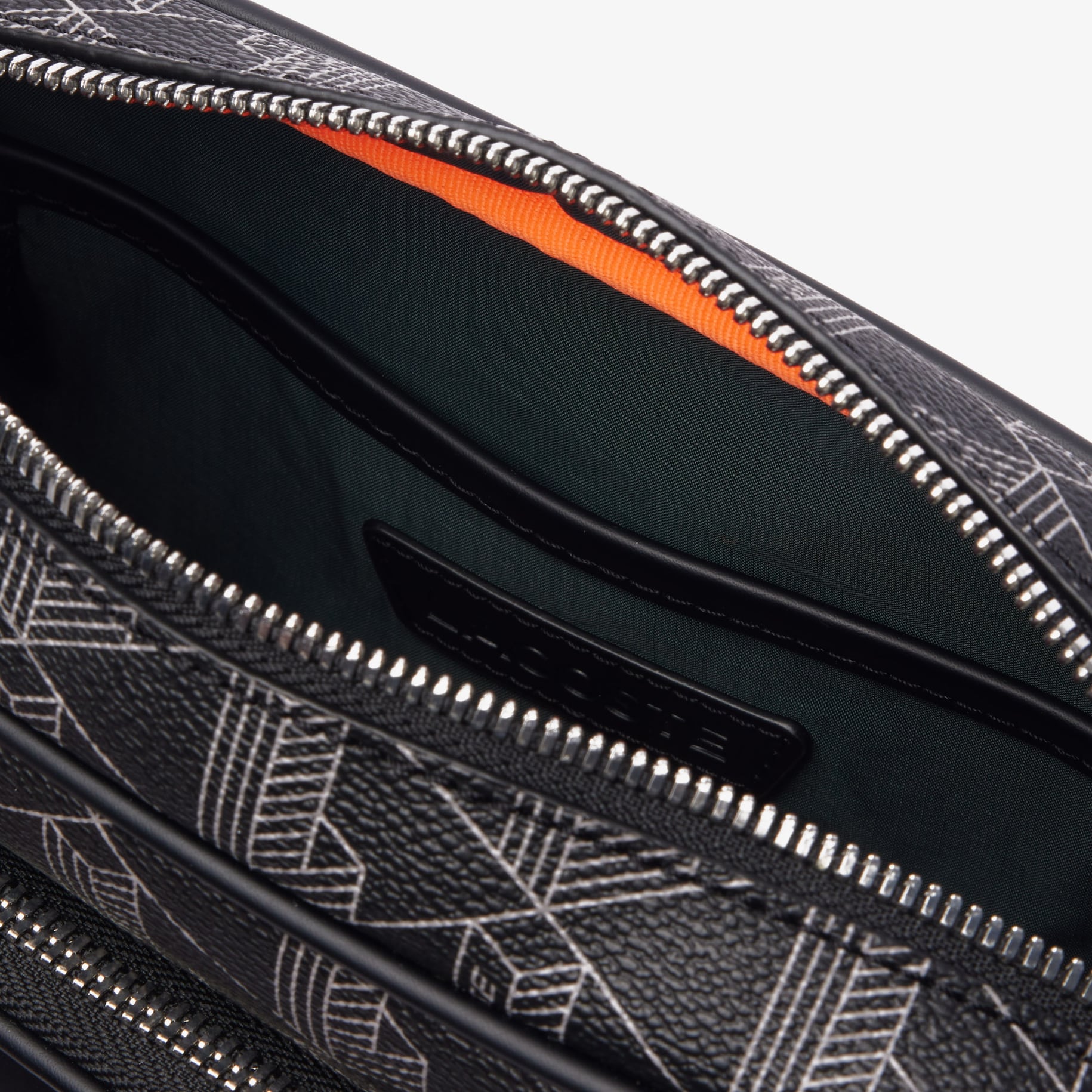 The Blend Grained Texture Shoulder Bag image number 3