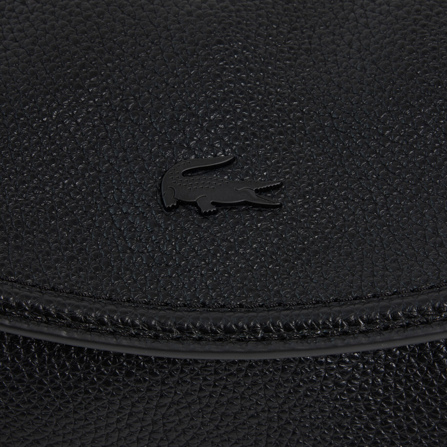 Large Everyday Club Flap Close Shoulder Bag image number 4