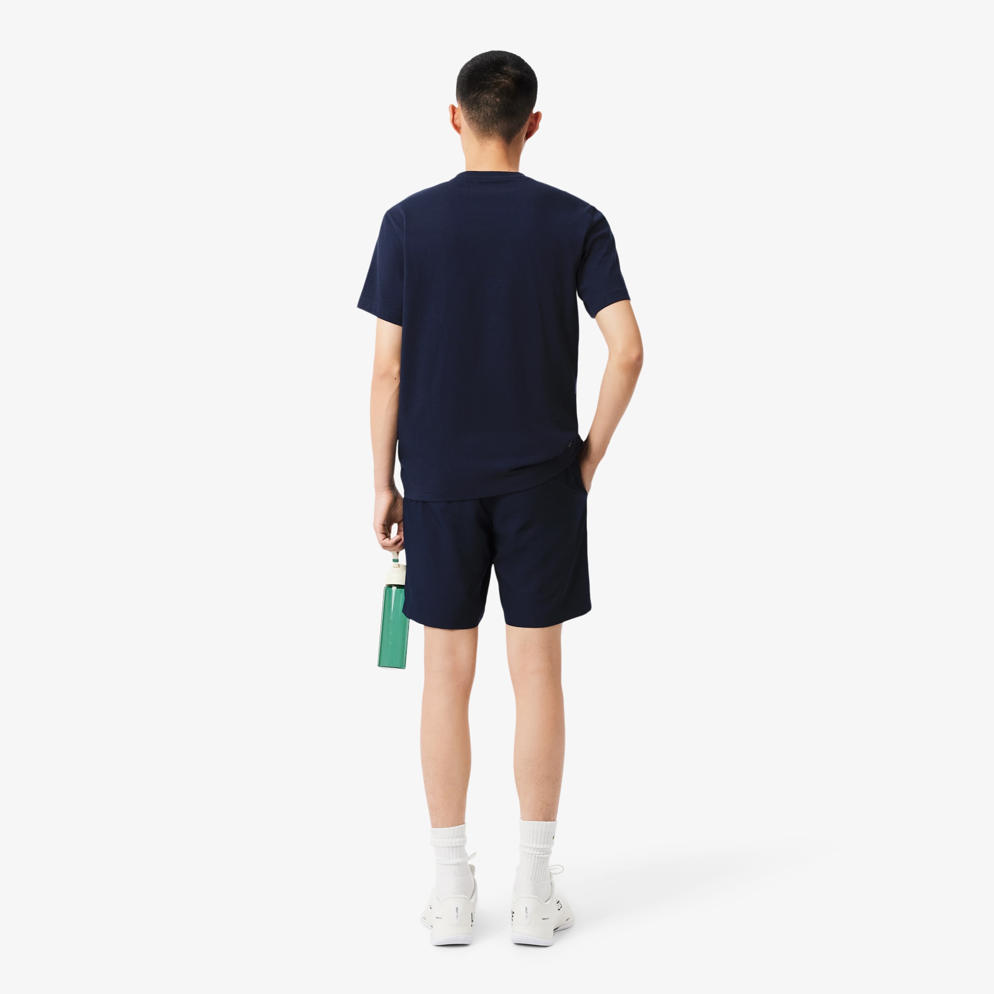 Men's Lacoste SPORT tennis shorts in solid diamond weave taffeta image number 2