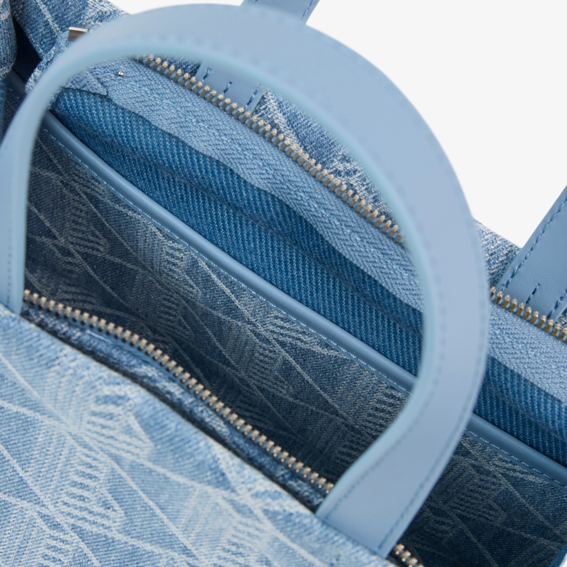 Small Heritage Jacquard Tote image number 3