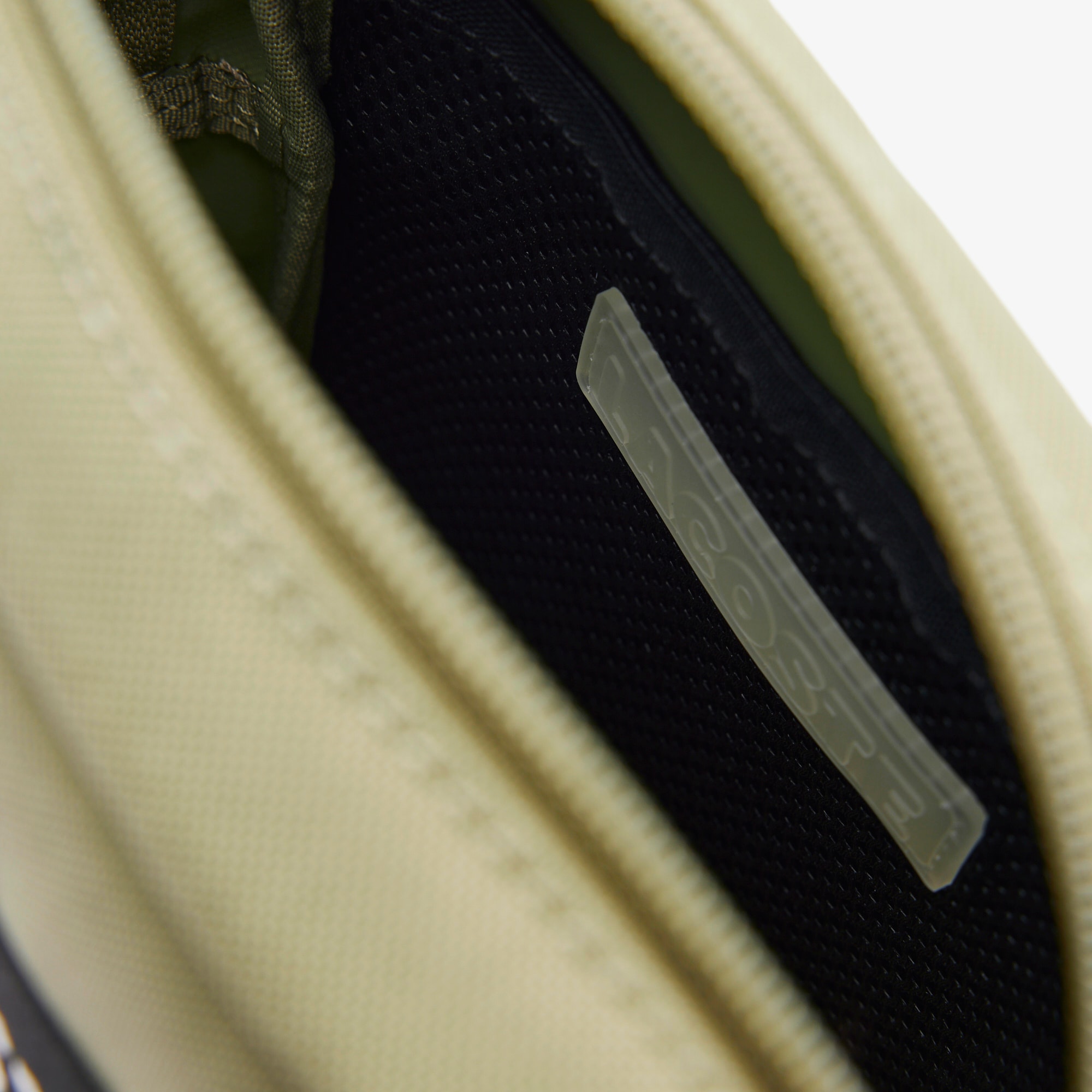 Neocroc Logo Shoulder Bag image number 3