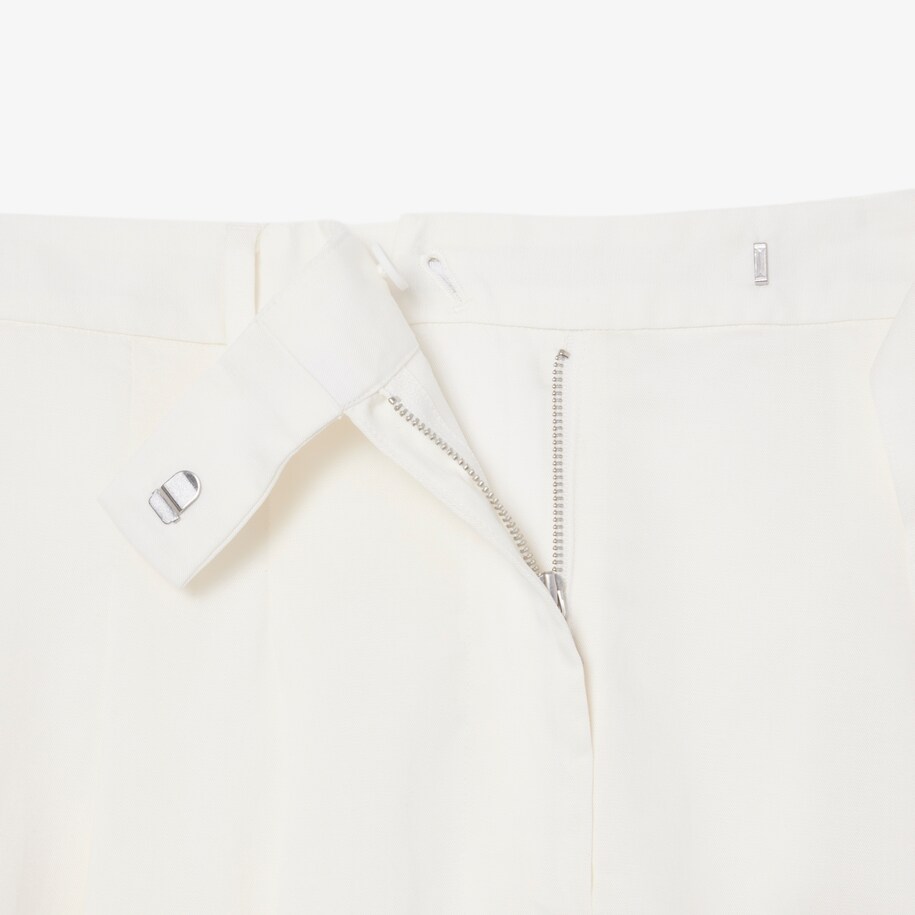 Celana Pendek Bermuda Oversized Fluid Linen Blend image number 2