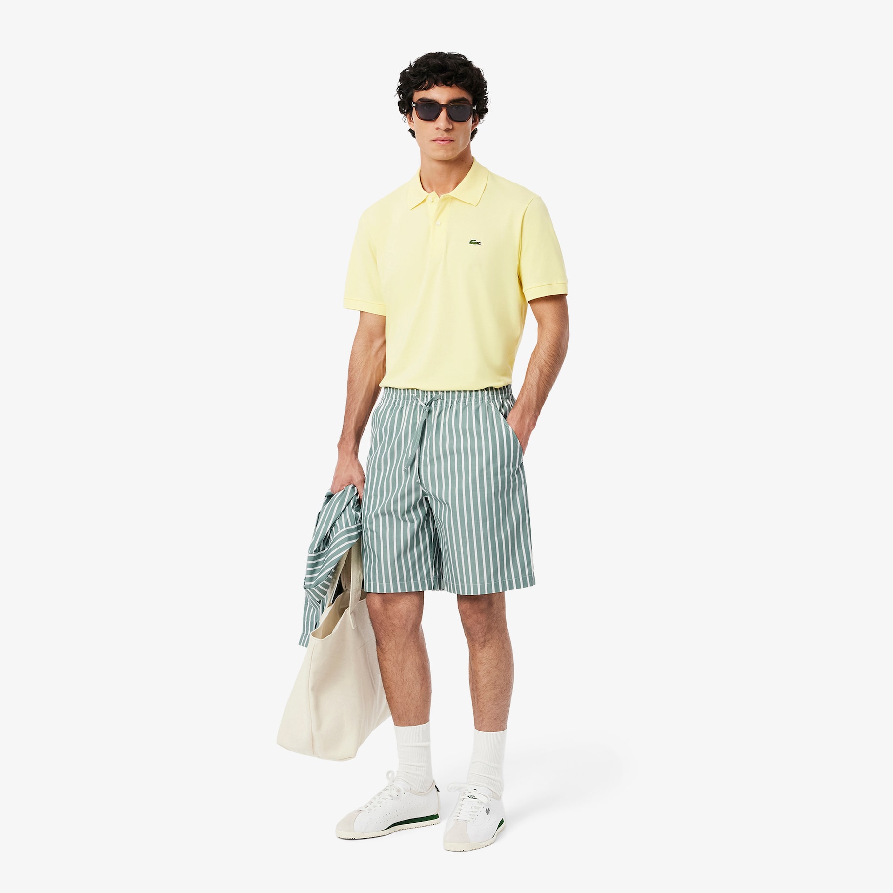 Celana Pendek Bergaris Relaxed Fit image number 0