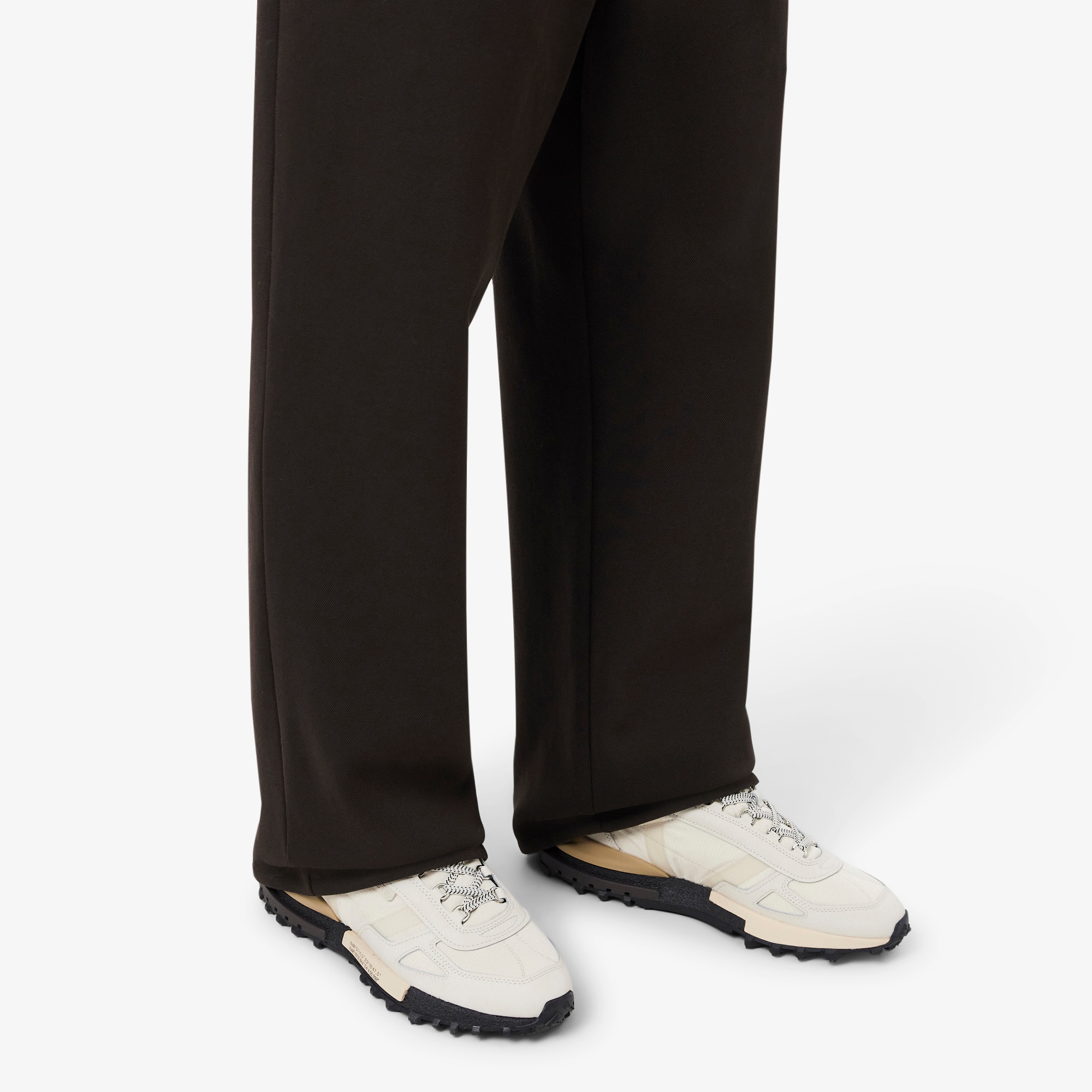 Sepatu Sneakers Pria Elite Active image number 6