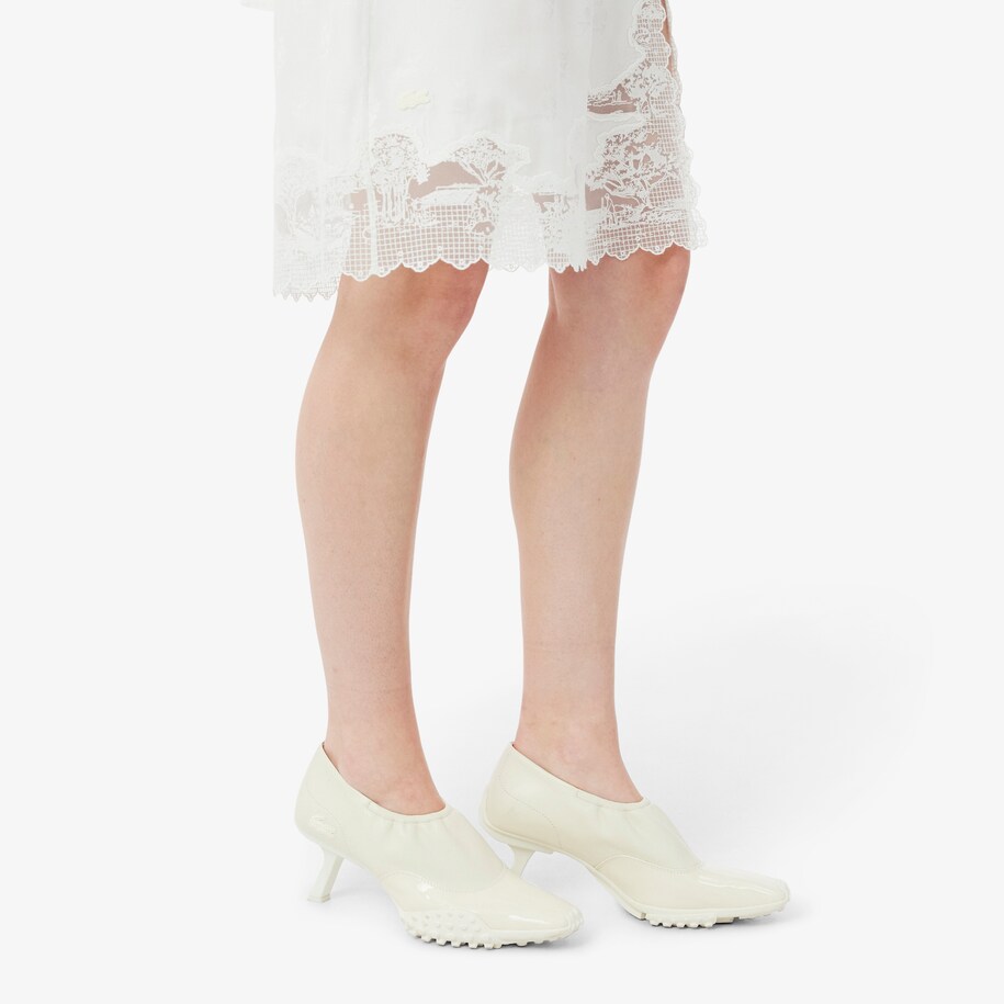 Sepatu Heel Kulit Wanita Runway image number 7