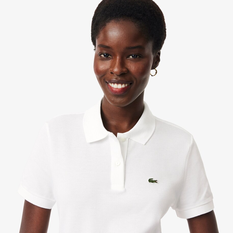 Kaos Polo Wanita Lacoste Petit Piqu&eacute; Katun Lembut Regular Fit image number 1