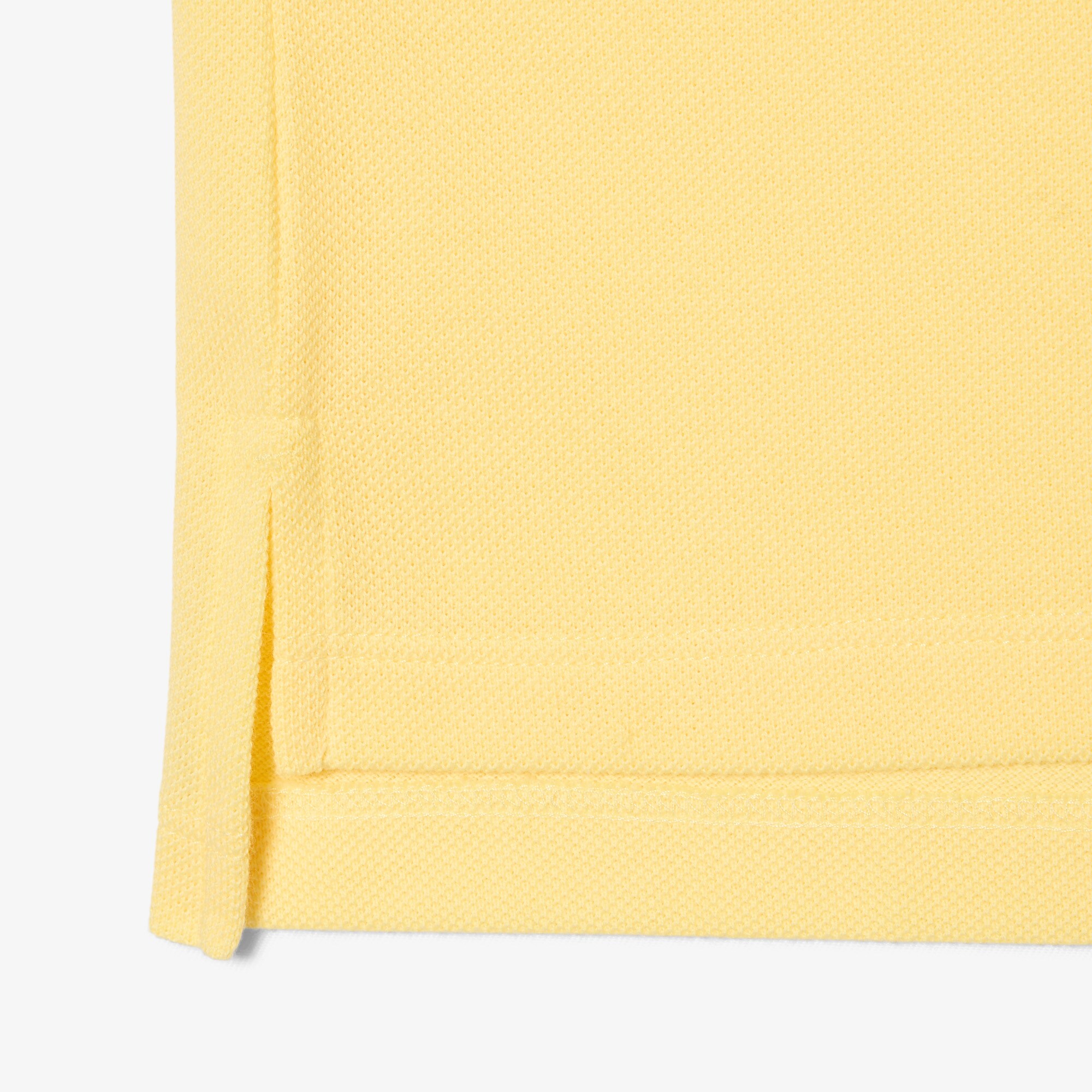 Kaos Polo Wanita Lacoste Petit Piqu&eacute; Katun Lembut Regular Fit image number 5