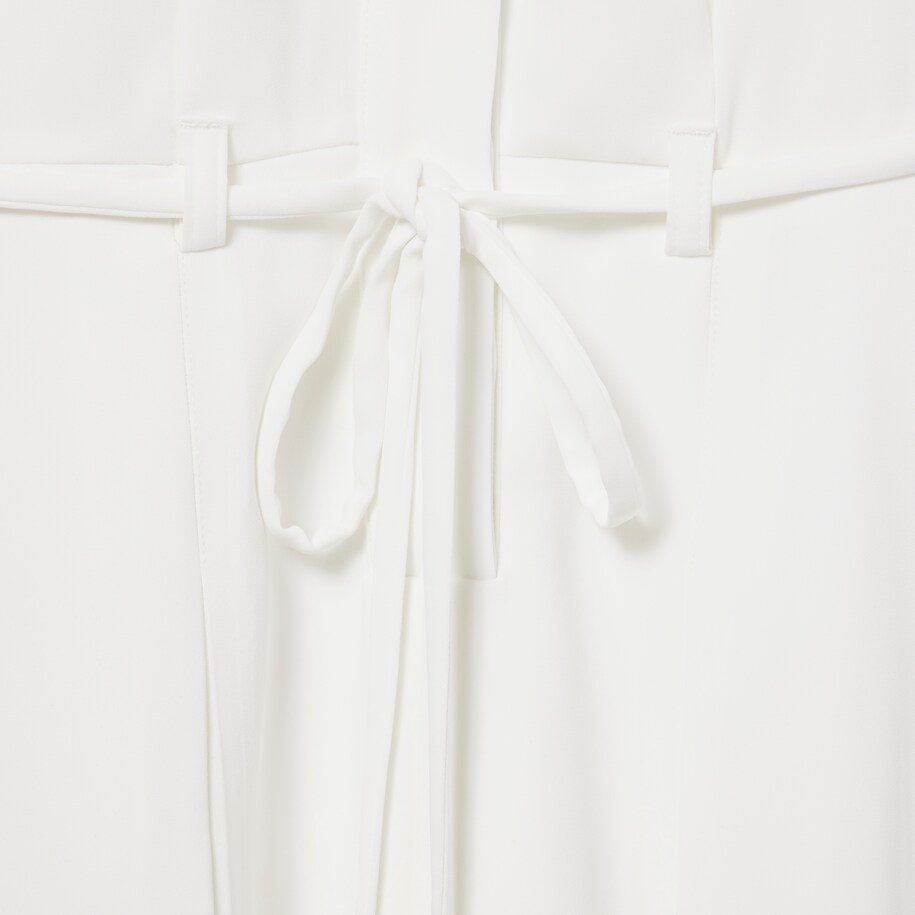 Gaun Polo Detail Enbroidery Runway image number 6