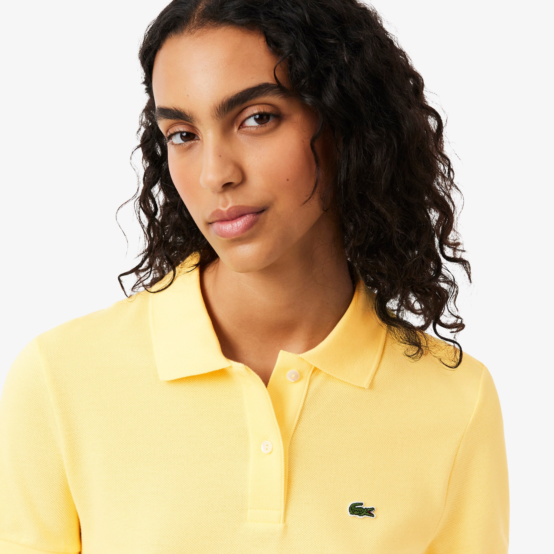 Kaos Polo Wanita Lacoste Petit Piqu&eacute; Katun Lembut Regular Fit image number 1