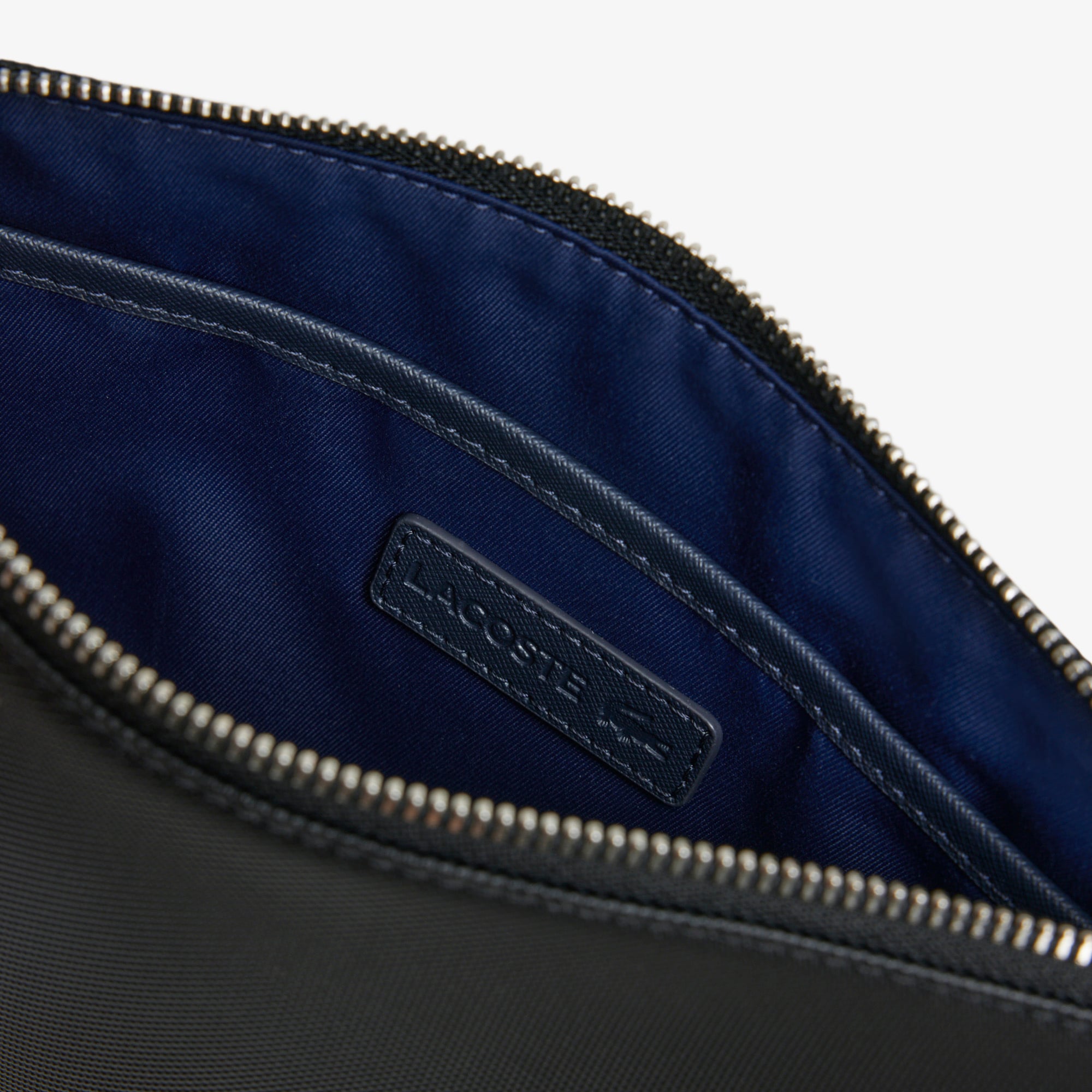 Tas Pouch Klasik Pria image number 3