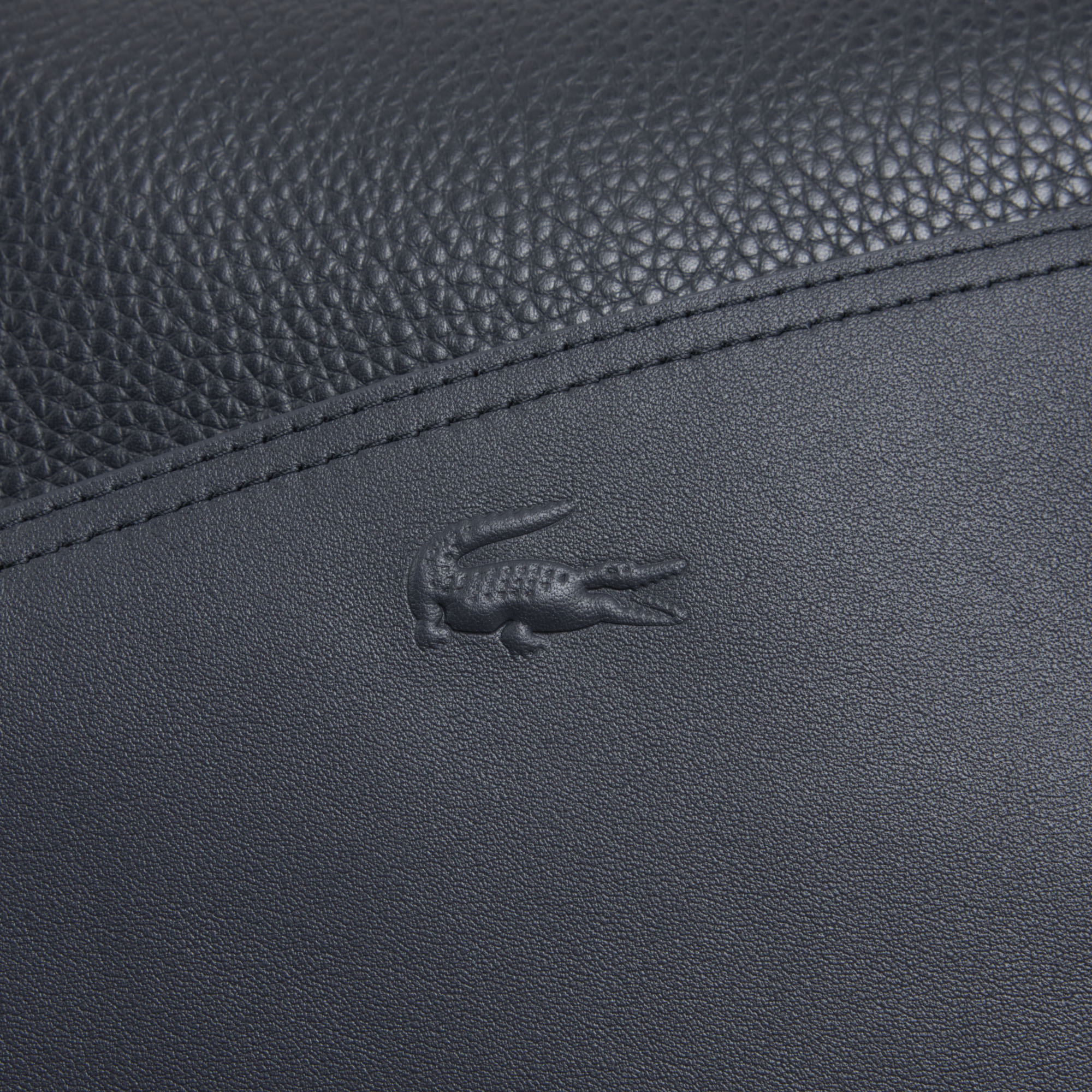 Tas Weekend Club Lacoste Kulit Grain image number 4