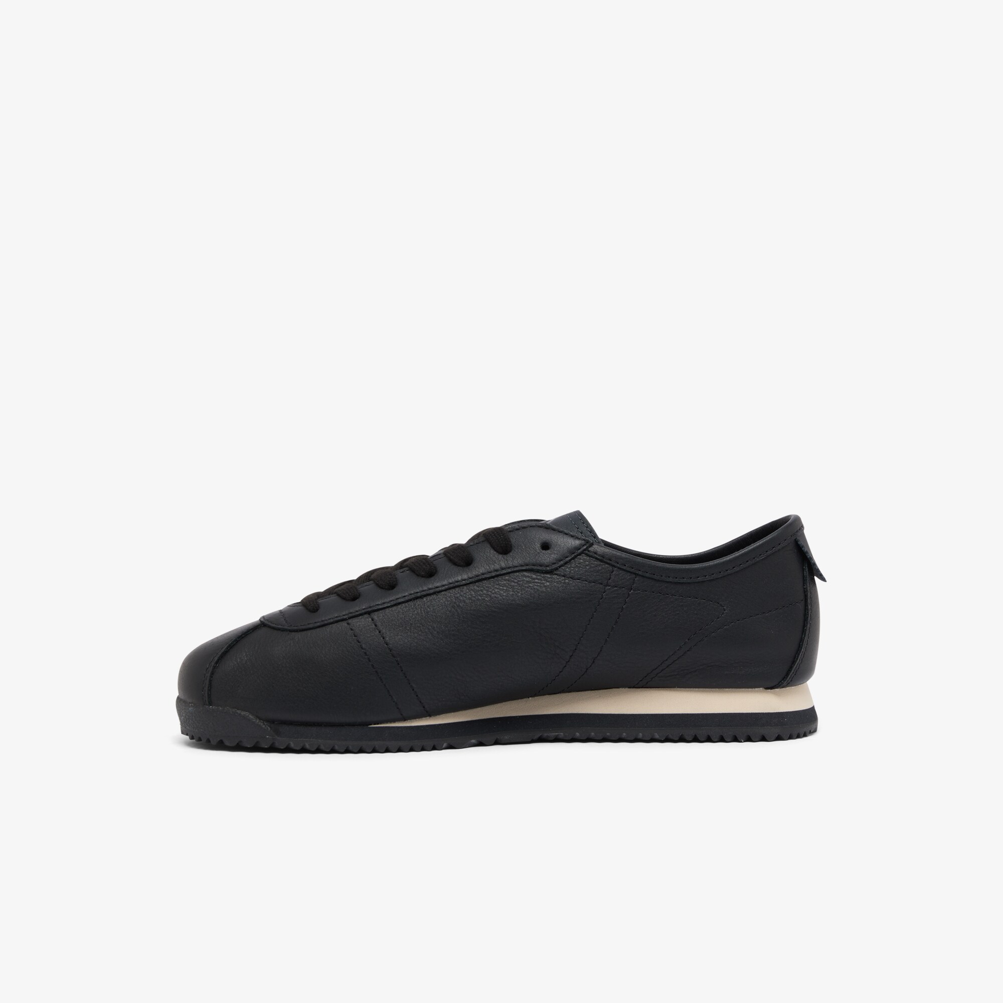 Sepatu Sneakers Club-Low Pria image number 6