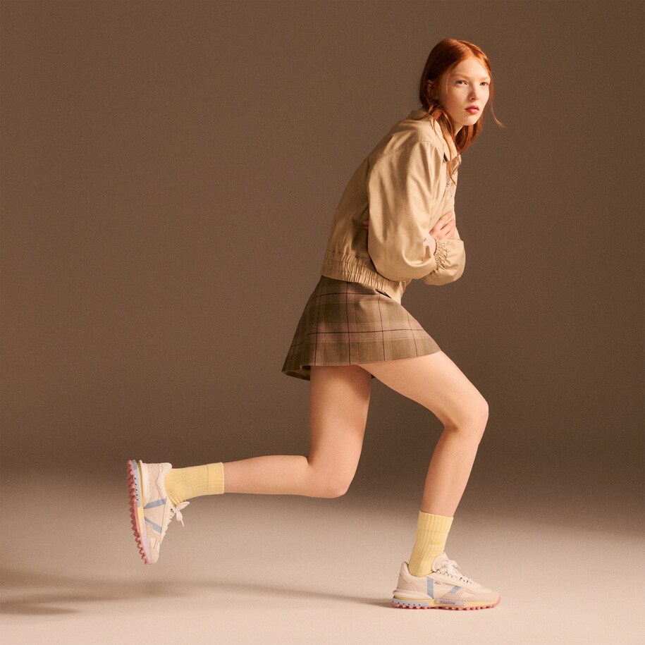 Women's Elite Active Sneakers image number 6