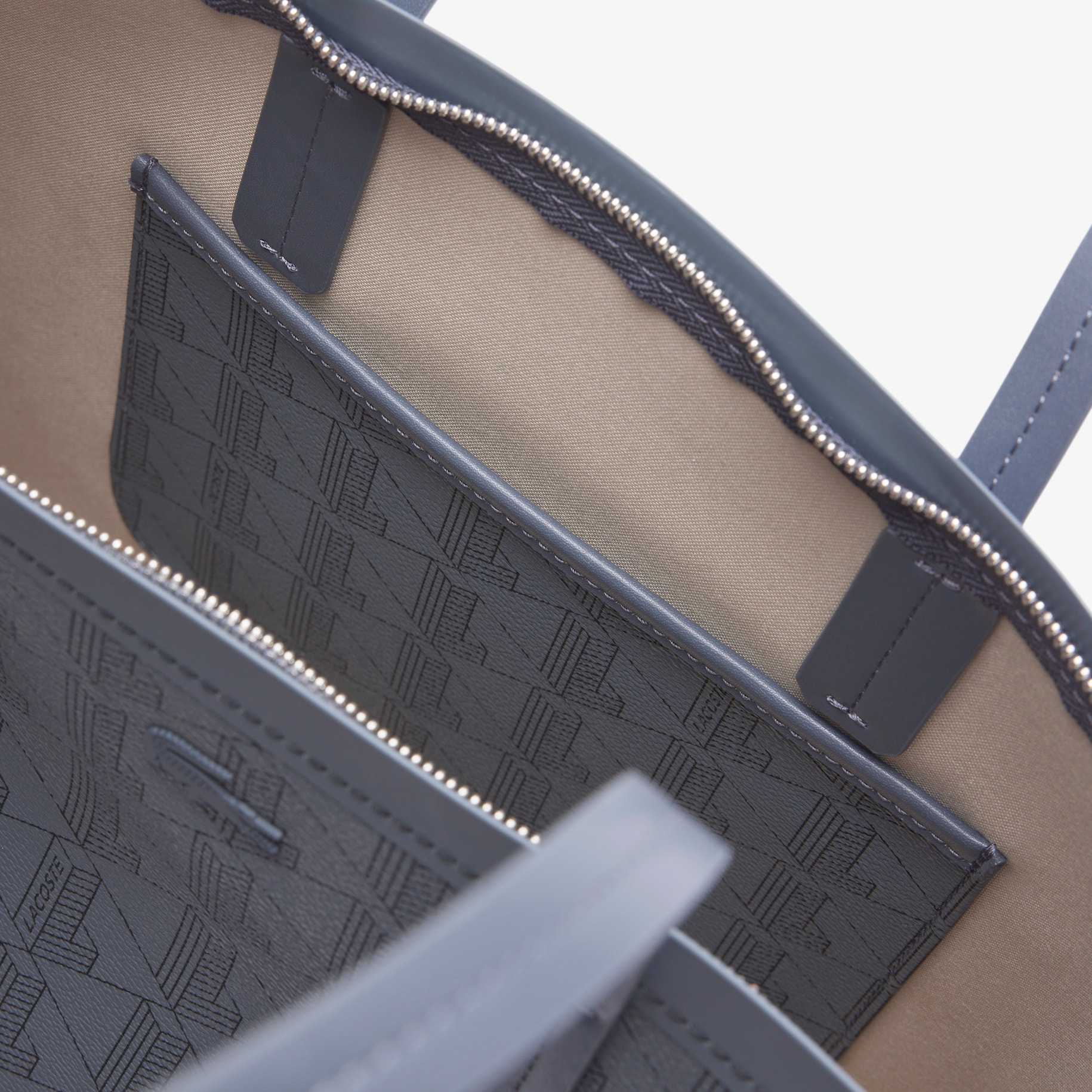 Zely Grained Tote with Pouch image number 3