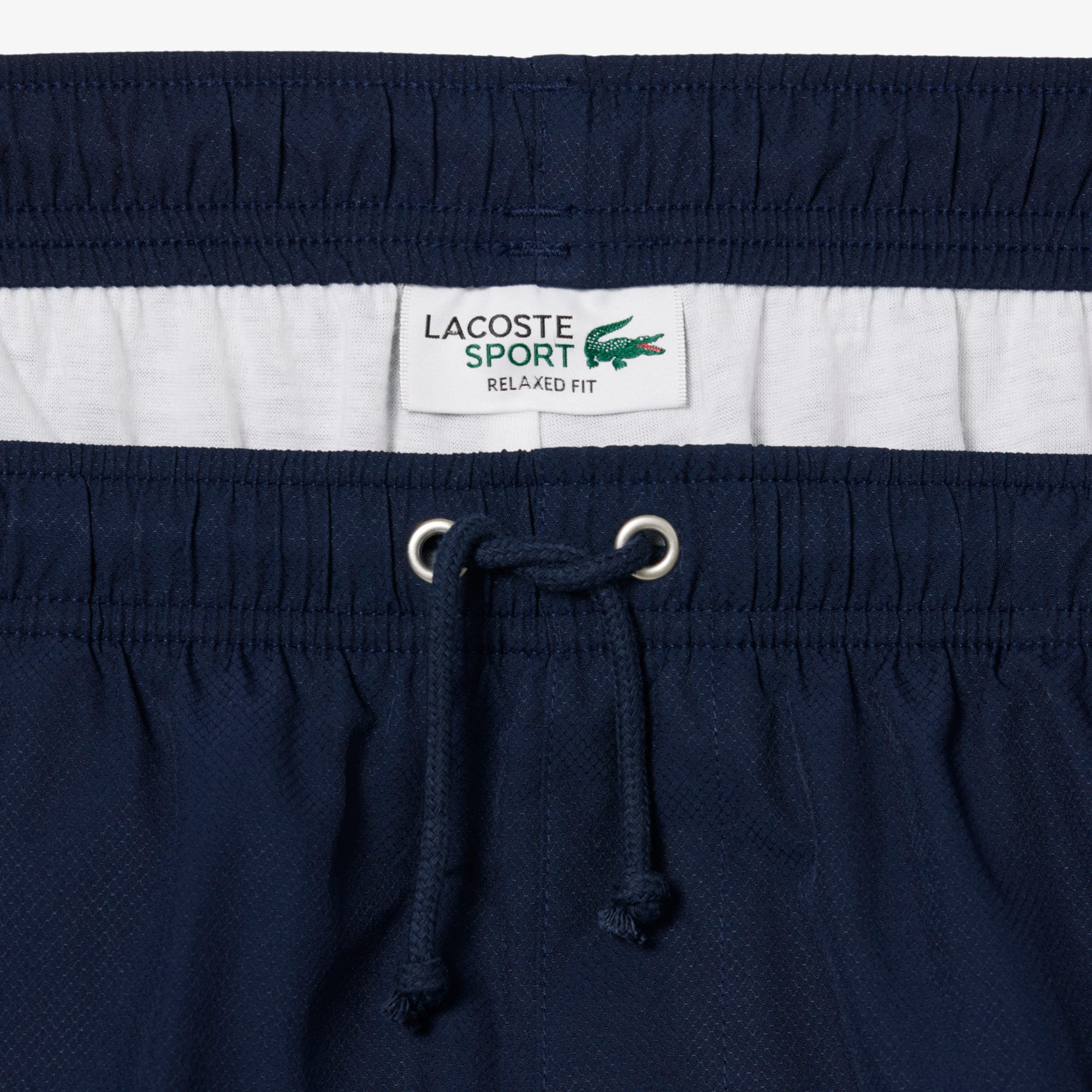 Men's Lacoste SPORT tennis shorts in solid diamond weave taffeta image number 6