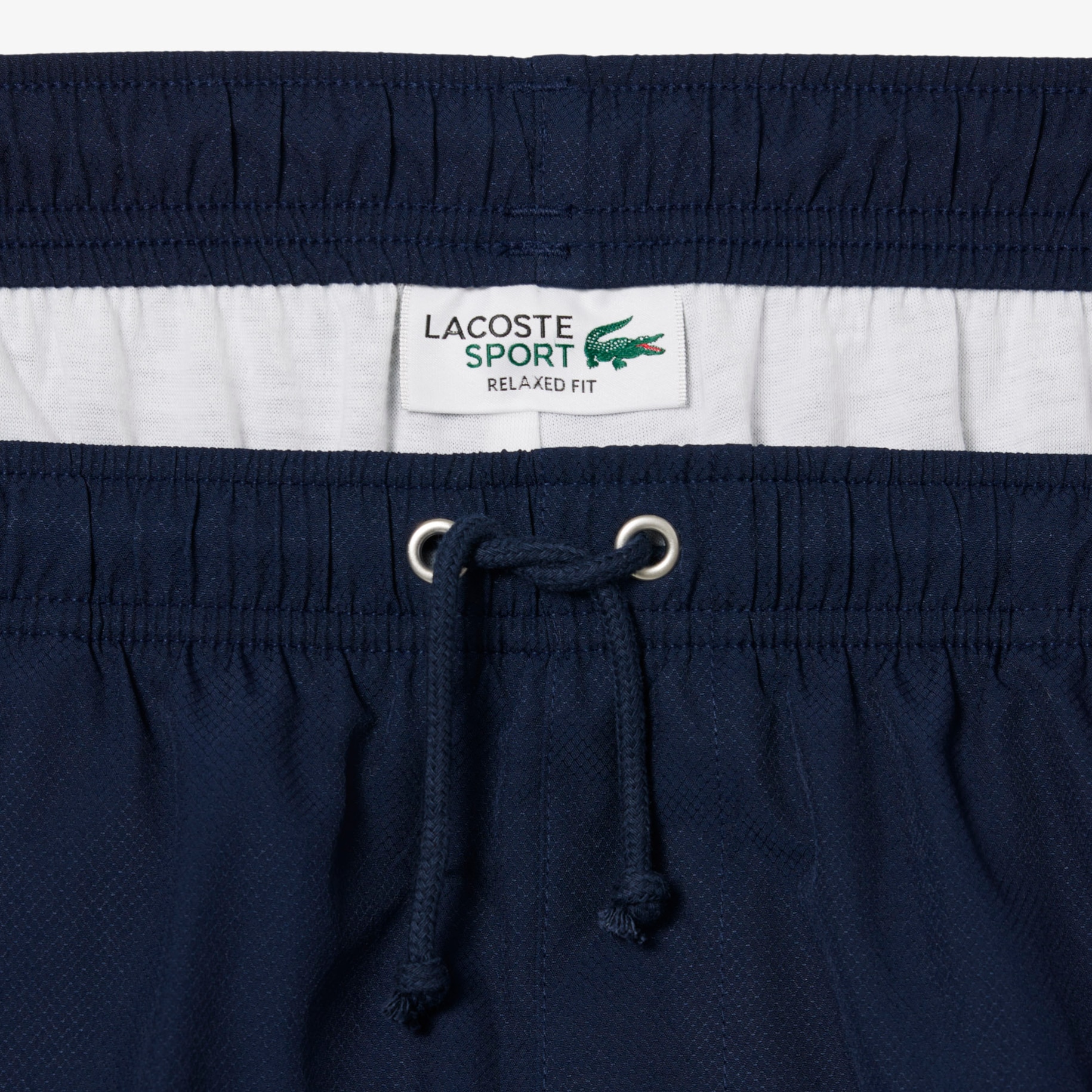 Men's Lacoste SPORT tennis shorts in solid diamond weave taffeta image number 6